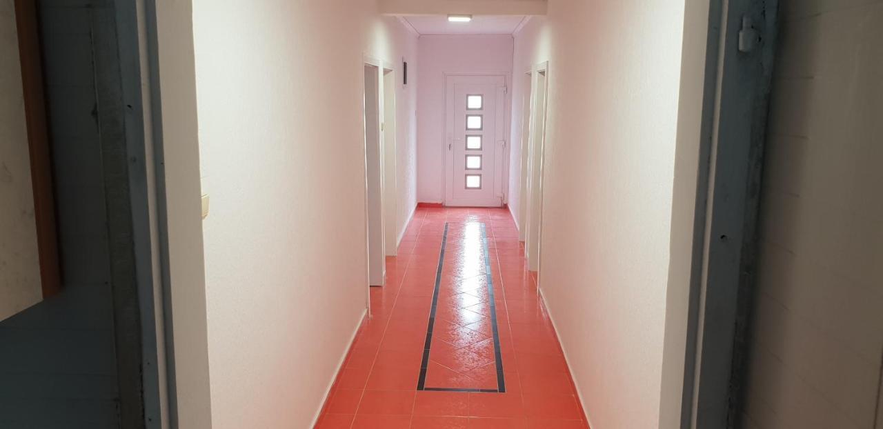メタイナ Kuca Pecine Bed & Breakfast エクステリア 写真